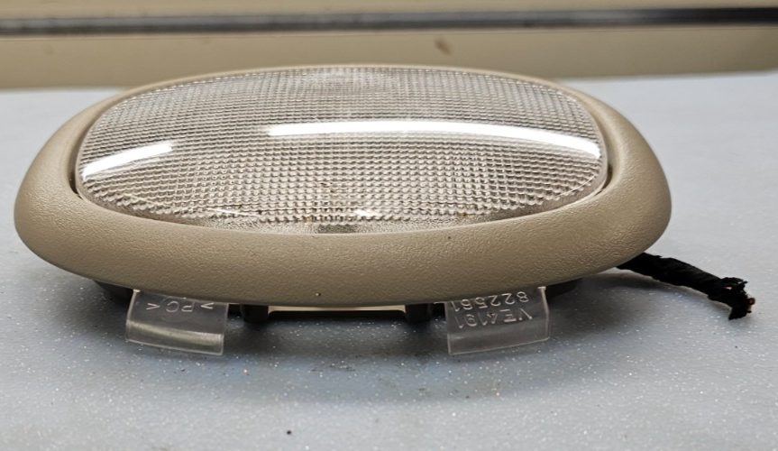🔥04-08 Chrysler Pacifica Dome Light Assembly TAN OEM