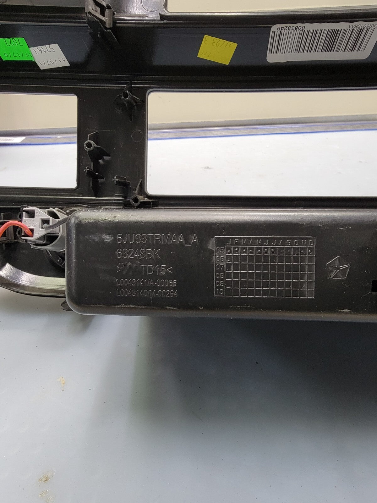 🔥06-08 Dodge RAM Dash RADIO Bezel Climate Trim Panel 🔴Storage SILVER/GRAY B11