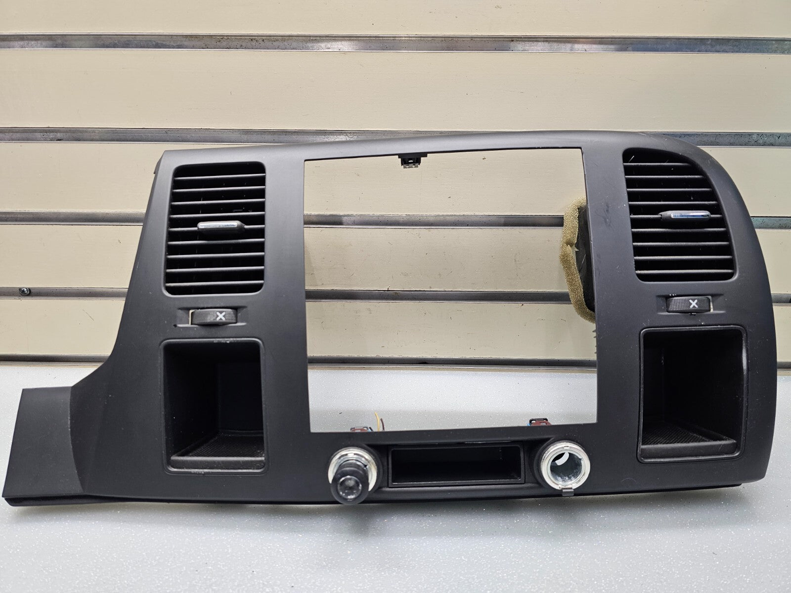 🔥07-14 Silverado SIERRA Center Dash Radio Bezel AC Climate Trim 2 Vent BLACK B6