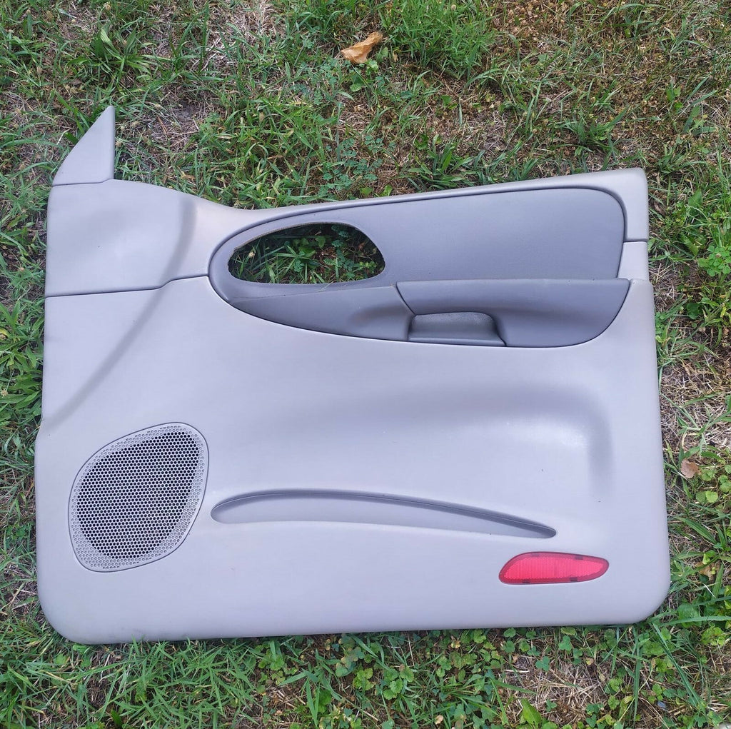 🔥02-09 CHEVY TRAILBLAZER Door Panel Front RIGHT Passenger armrest LIGHT GRAY D8