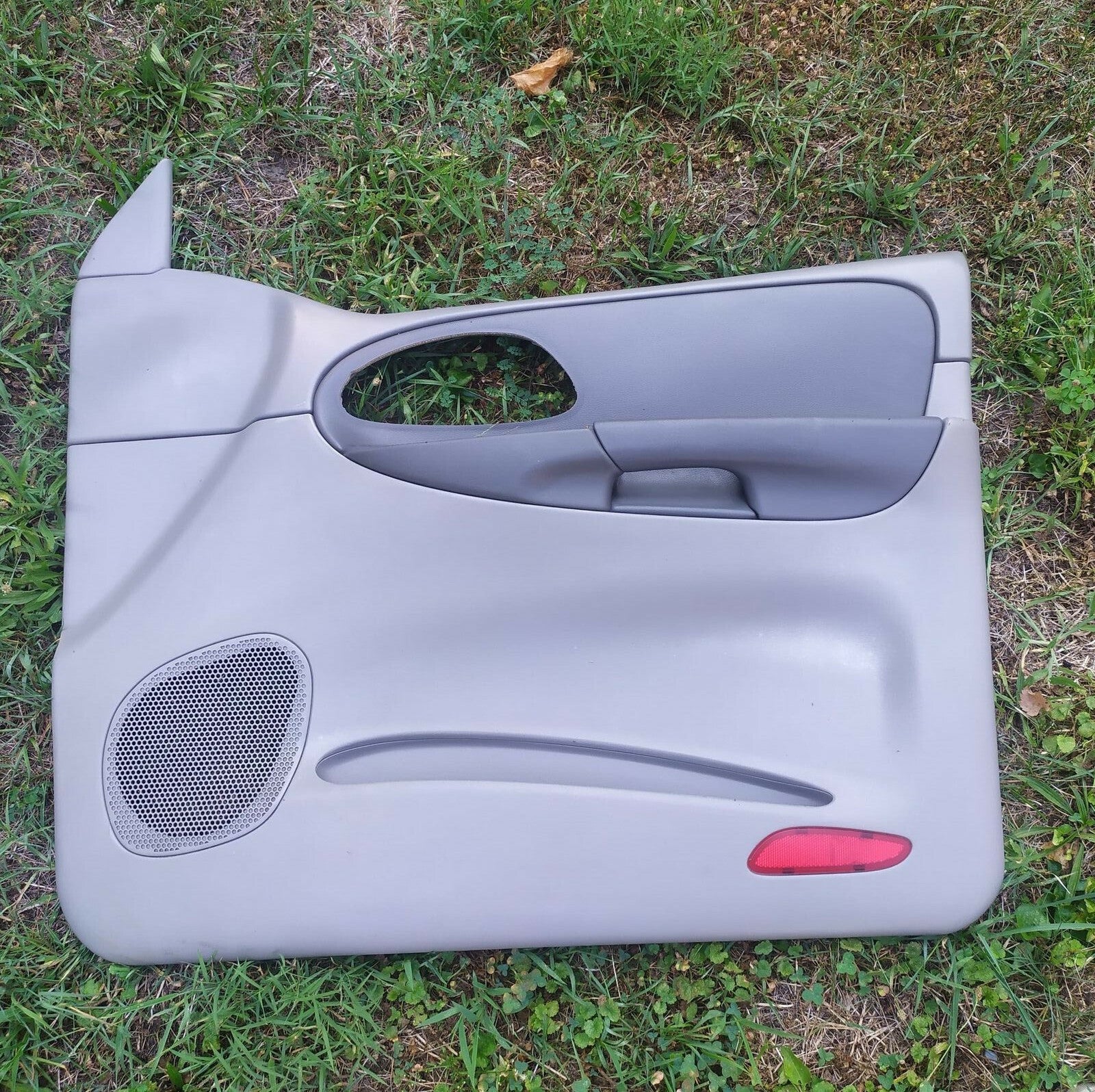 🔥02-09 CHEVY TRAILBLAZER Door Panel Front RIGHT Passenger armrest LIGHT GRAY D8