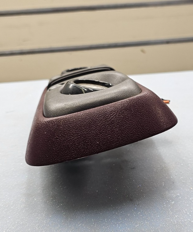 🔥1995-2000 Chevy Suburban Tahoe Dome Map Light deep maroon OEM