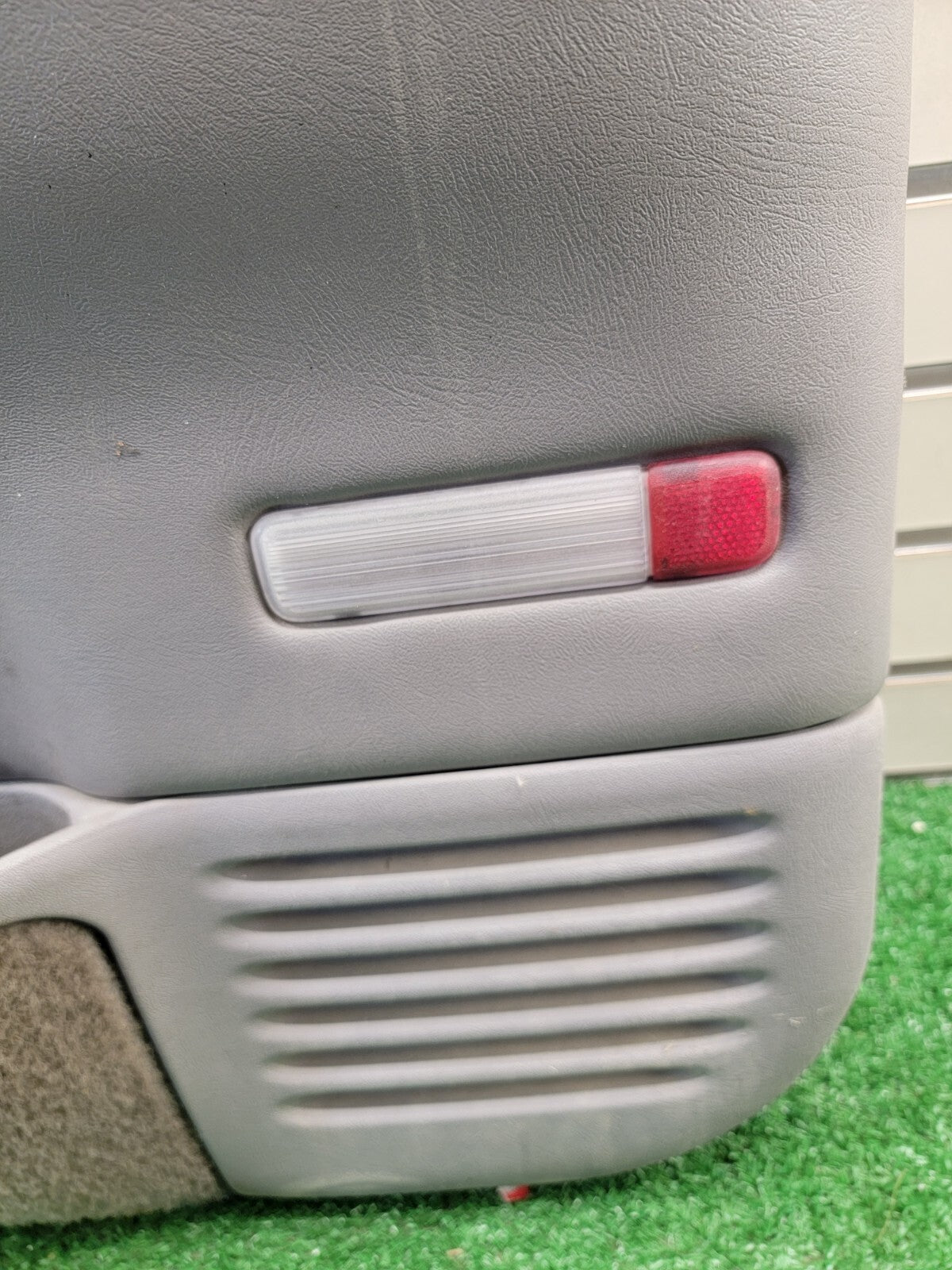 🔥95-99 Chevy GMC Silverado C/K DOOR PANEL Front Passenger Right Gray OEM D2