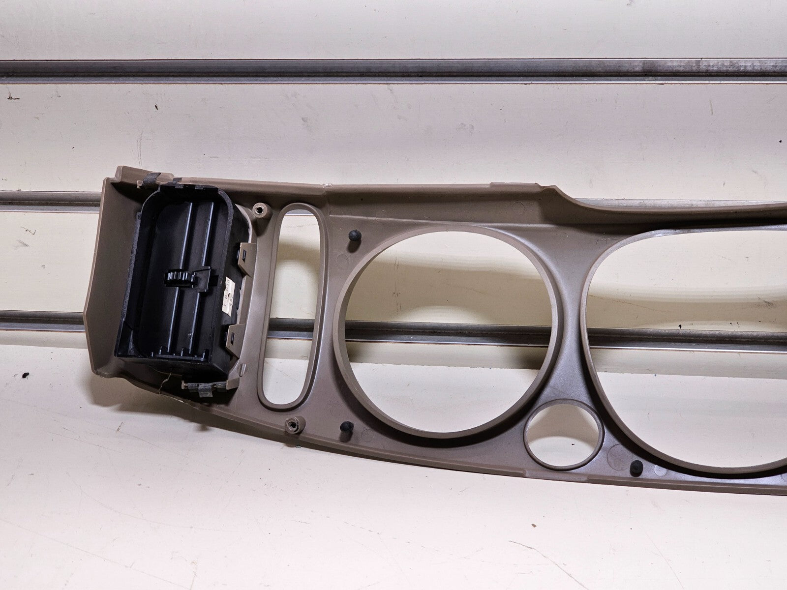 🔥00-05 BUICK LESABRE DASH SPEEDOMETER INSTRUIMENT CLUSTER BEZEL TRIM PANEL TAN