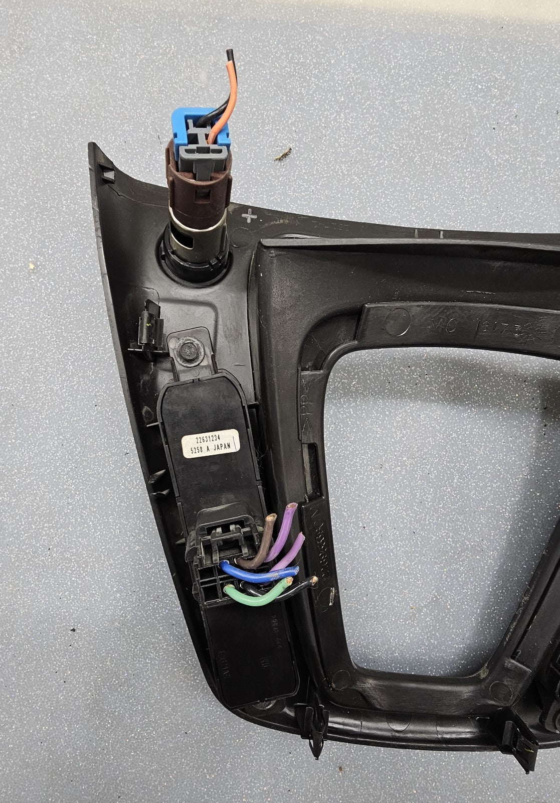 🔥06-07 Saturn Vue Console Master Power Window Switch Shifter Bezel OEM
