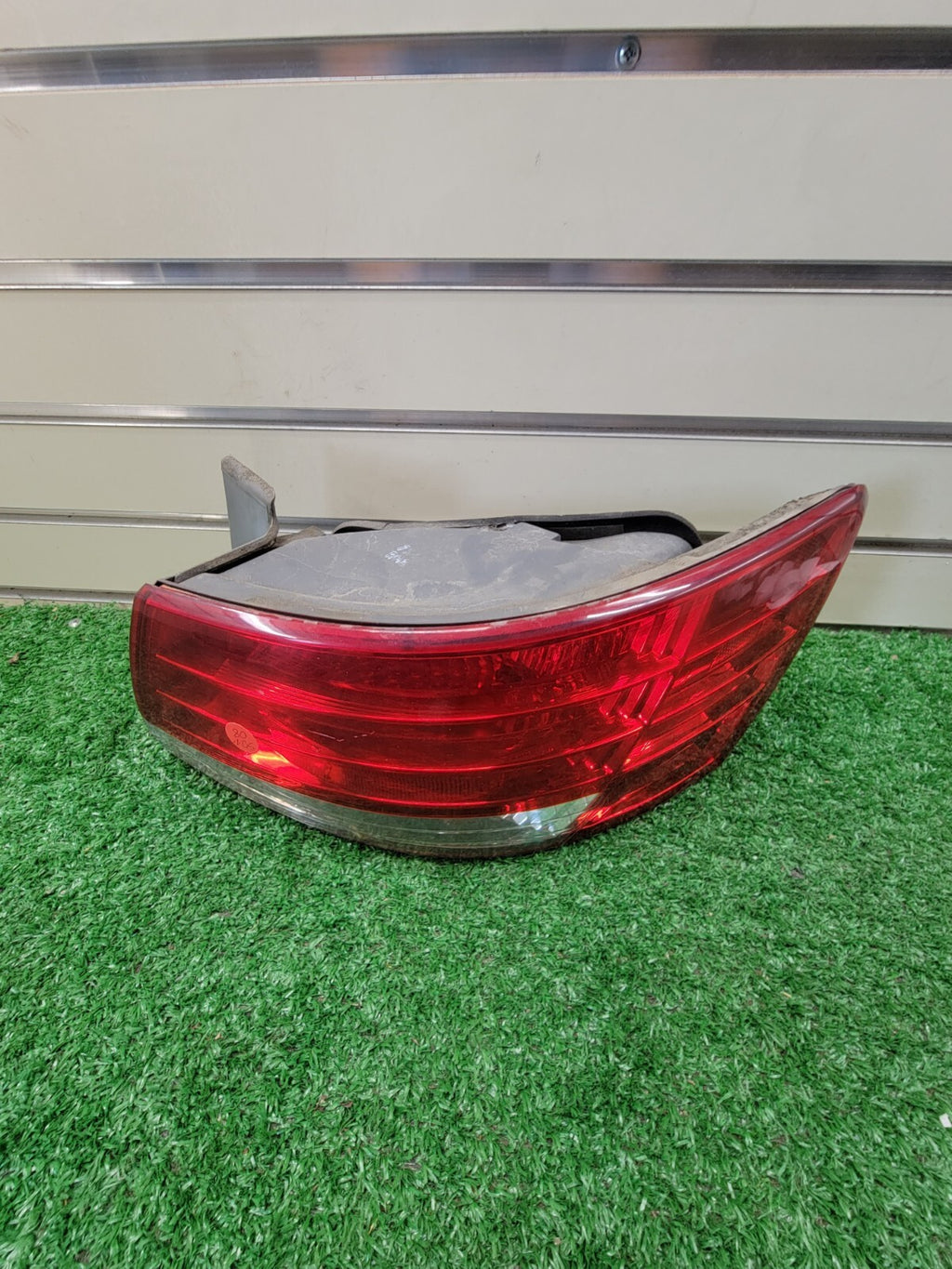 🔥06-08 Hyundai Sonata Outer Tail Light Assembly Lamp Passenger Right Halogen