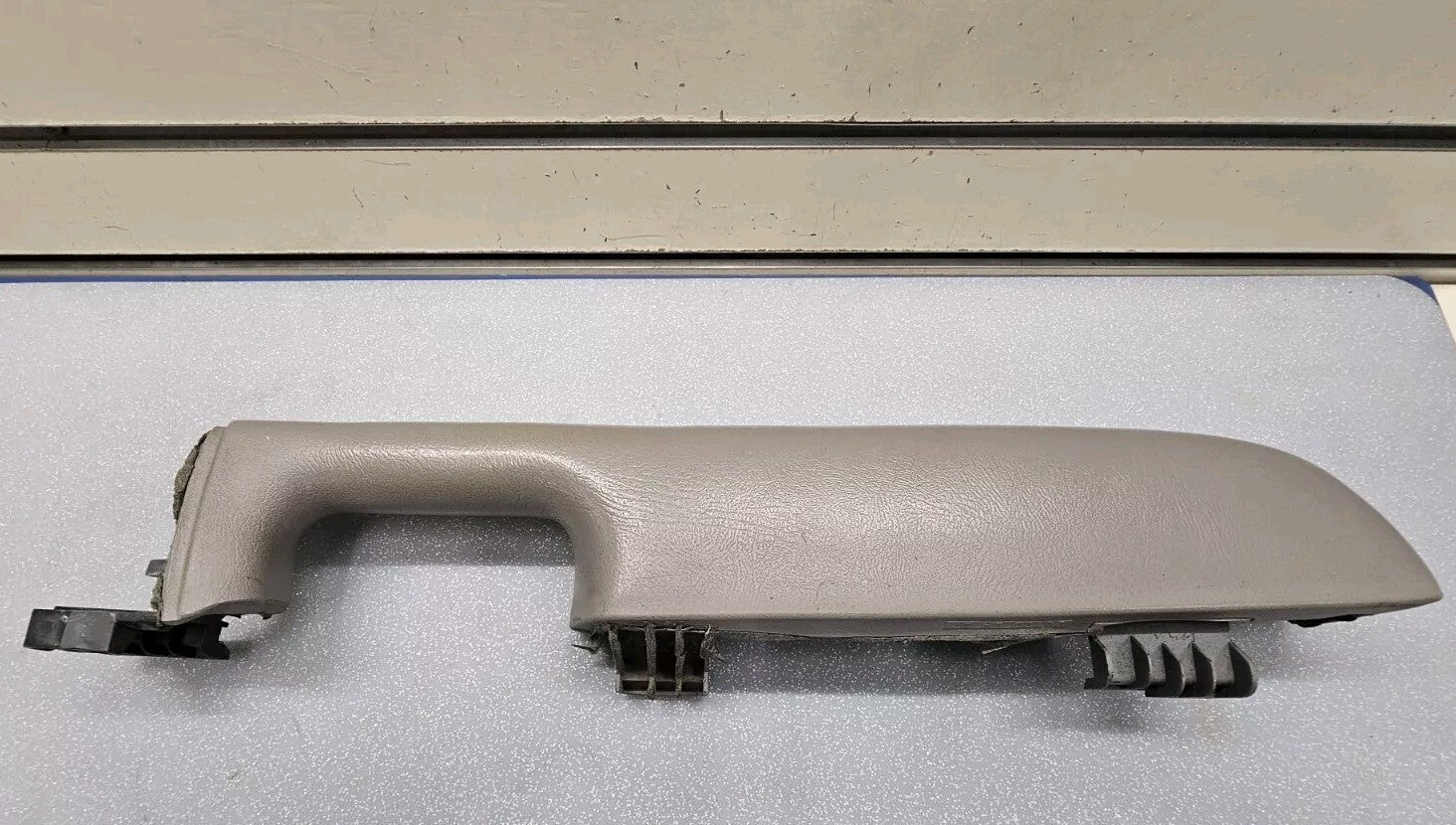 🔥99-02 Silverado SIERRATAHOE Door Panel ARMREST Front LEFT Handle LIGHT GRAY H1