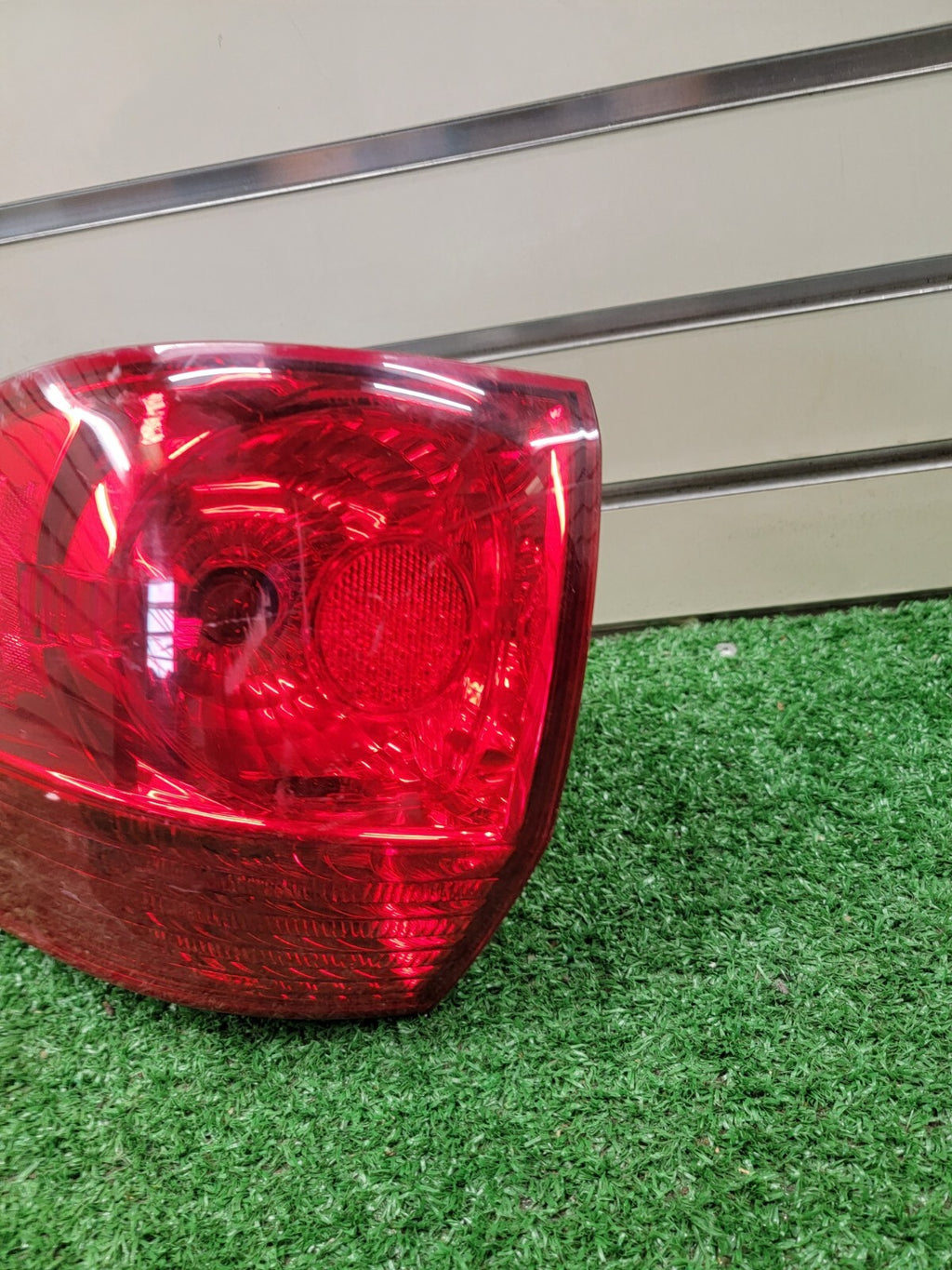 🔥06-10 Toyota Sienna Tail Light Assembly Lamp Right Passenger Side Outer Chrome