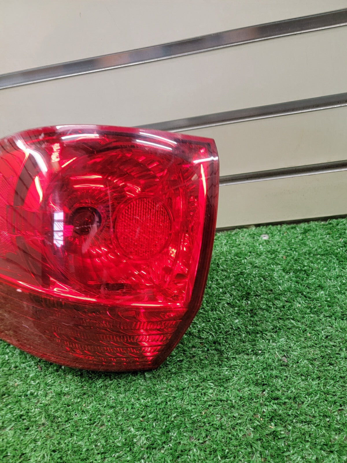 🔥06-10 Toyota Sienna Tail Light Assembly Lamp Right Passenger Side Outer Chrome