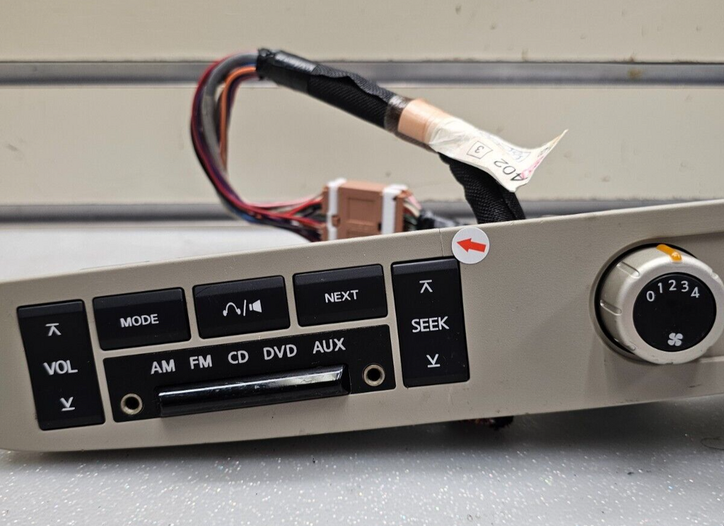🔥2004 - 2007 INFINITI QX56 Rear Audio Radio Control Panel
