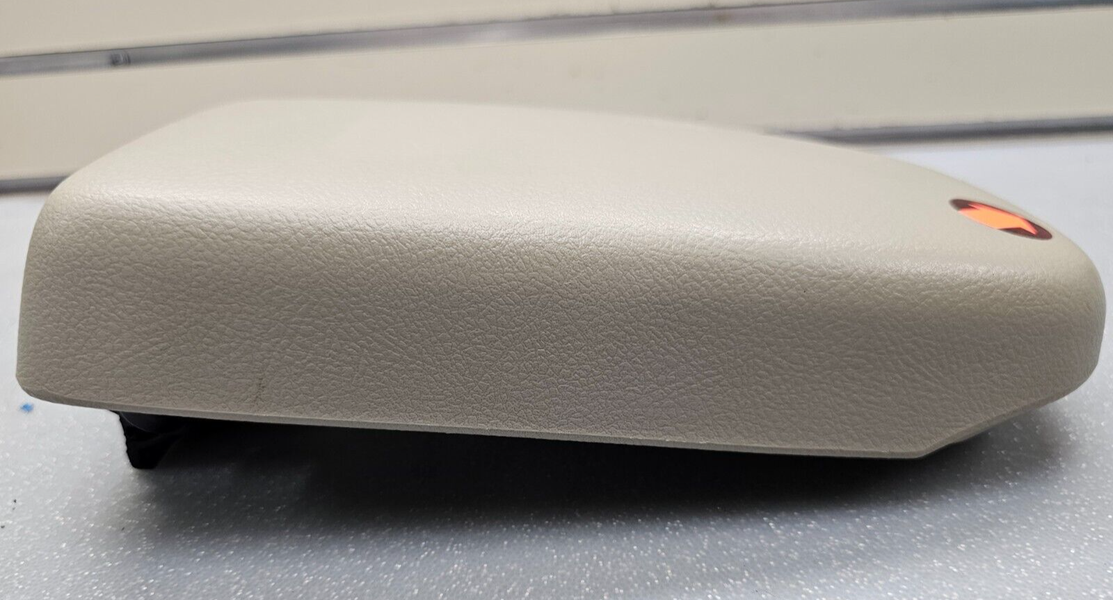 🔥09-13 TOYOTA COROLLA CENTER CONSOLE ARM REST LID TOP PAD COVER LT TAN ASSEMBLY
