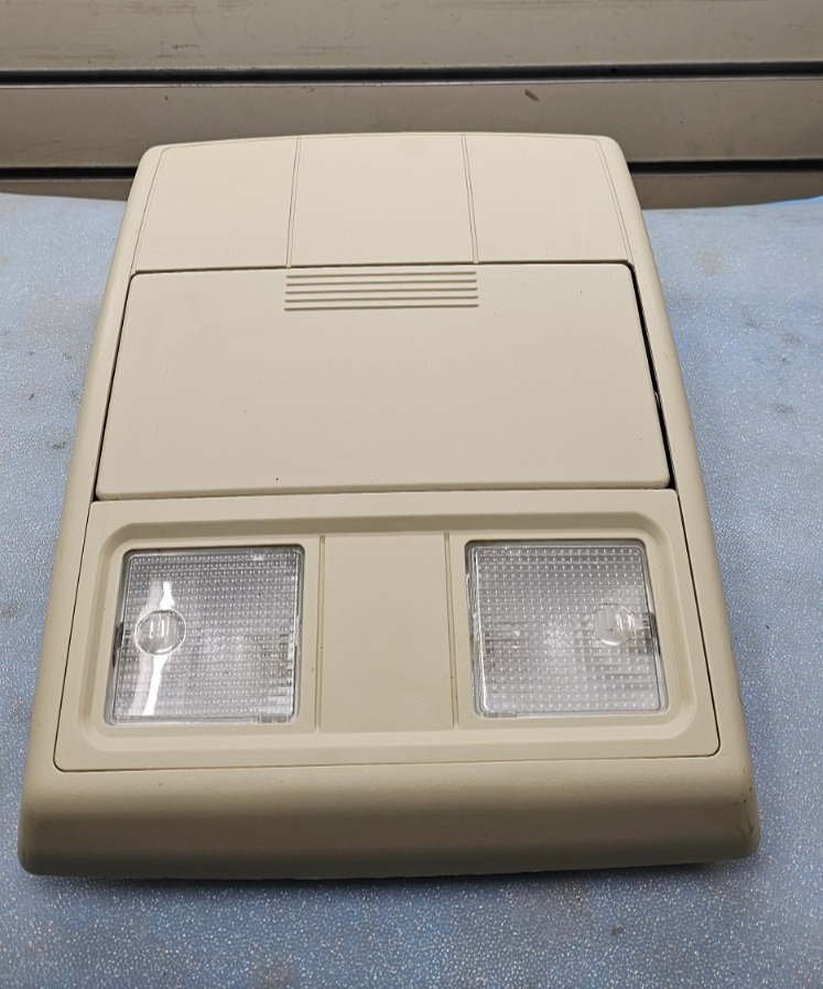 10-15 Dodge Journey 07-11 Toyota Camry Overhead Console Interior Map Lights OEM