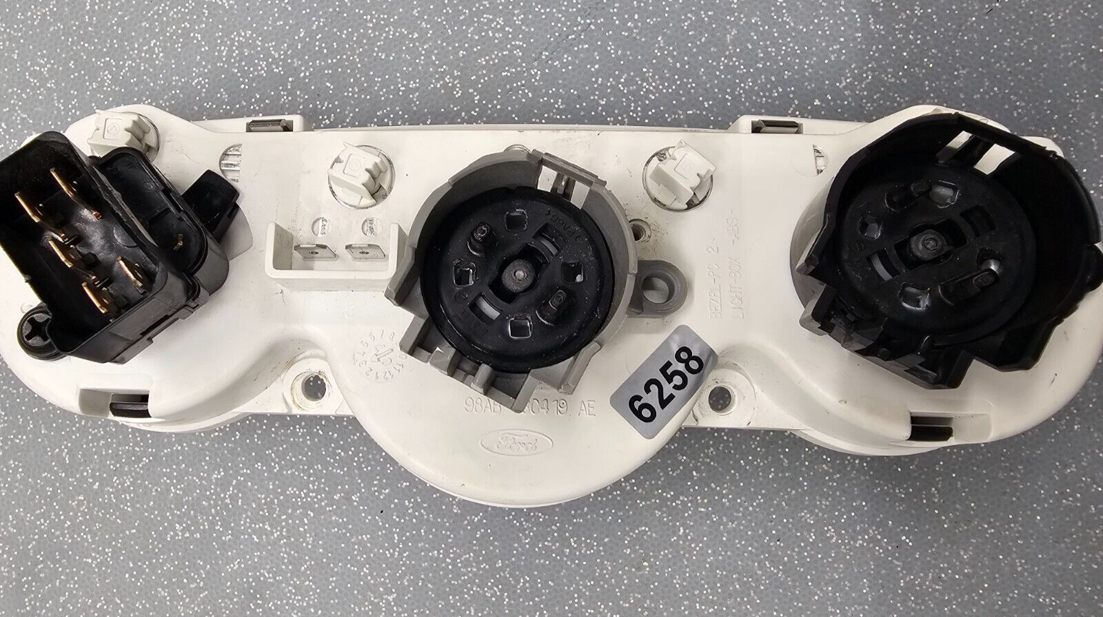 🔥00-07 Ford Focus Dash A/C Heater Climate Control Temperature Conditioner OEM