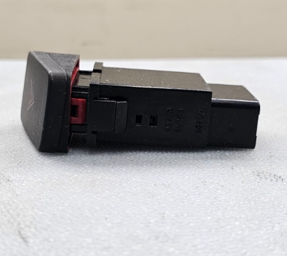 🔥04-09 Hyundai Tucson Hazard Emergency Light Lamp Control Switch Assembly Black