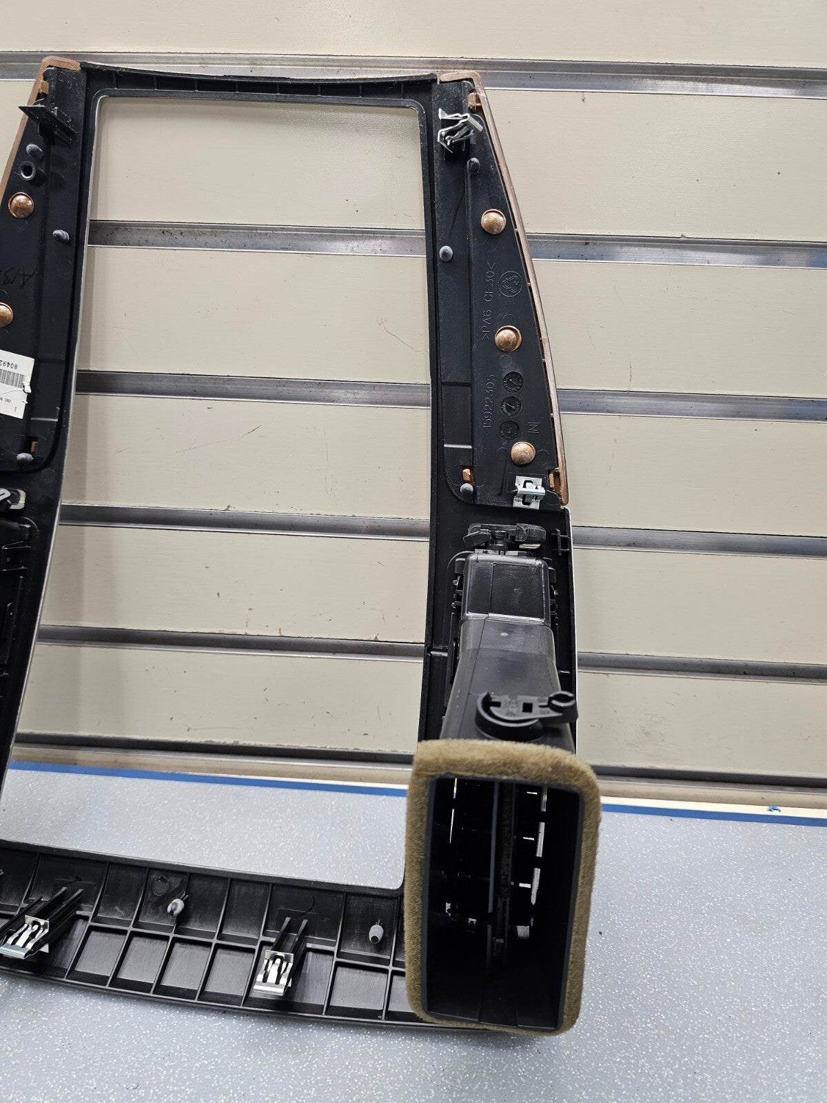 🔥08-11 CADILLAC STS CENTER DASH RADIO NAVIGATION TRIM SURROUND BEZEL SILVER