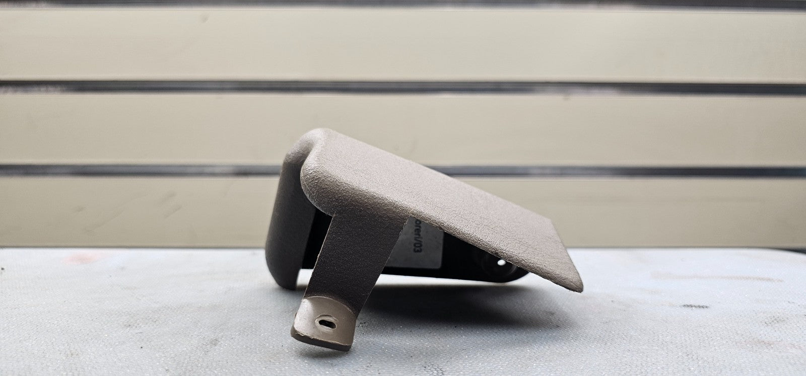 🔥02-05 Ford Explorer Left Driver Seat Track End Cover Tan