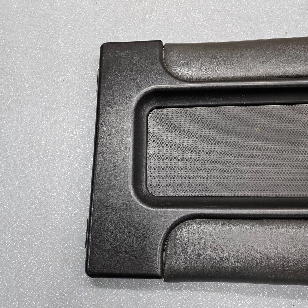 99-06 SILVERADO SIERRA Center Console JUMPSEAT Armrest Leather DK Gray/Black JS4