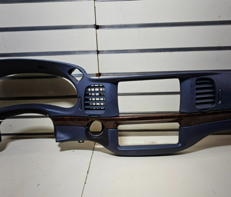 🔥00-05 IMPALA Dash INSTRUMENT Cluster Bezel Radio Speedo Gauge Trim Blue