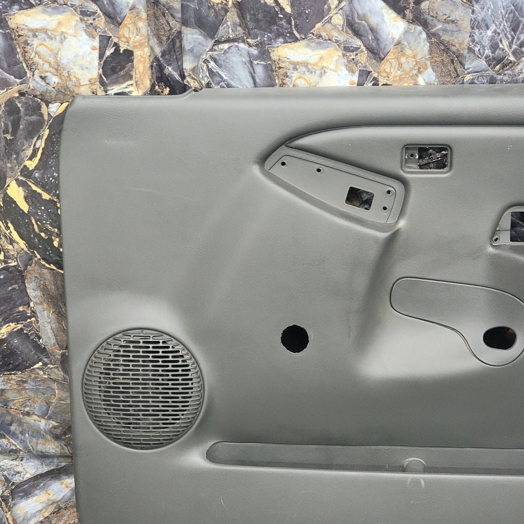 99-06 Silverado SIERRA Door Panel Front RIGHT Passenger No Arm DK GRAY manual D3