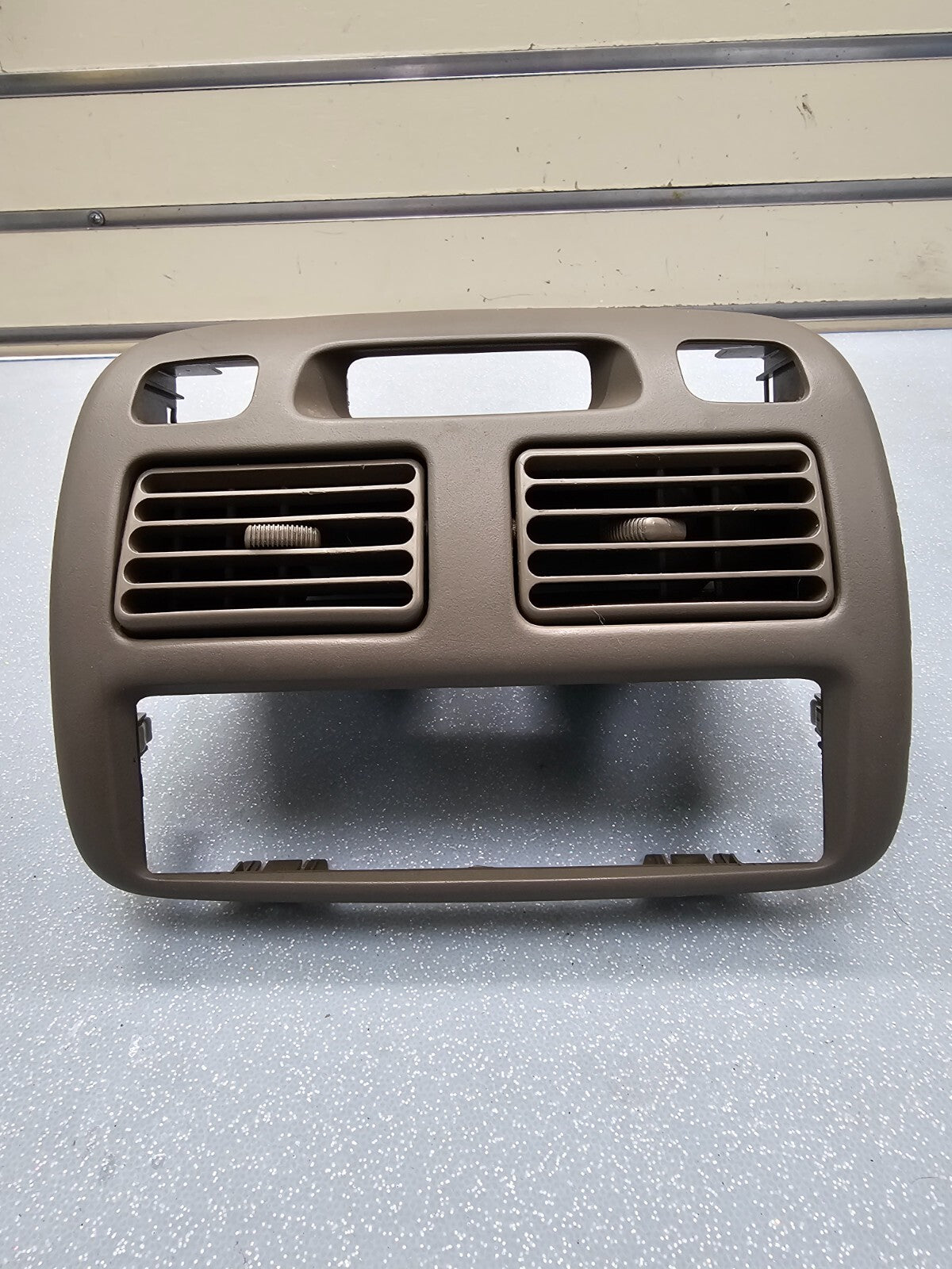 🔥98-02 Toyota Corolla Center Dash AC Air Vent Grille Radio Bezel Trim Panel B34