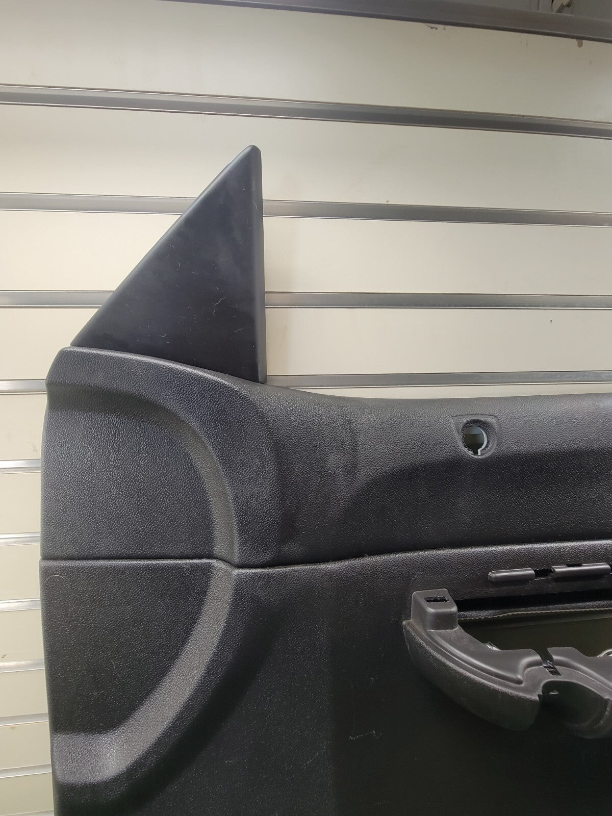 🔥07-09 Chevrolet Silverado GMC Sierra Door Panel right BLACK D19