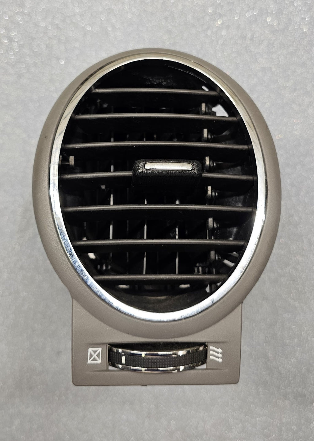 🔥08-12 Buick Enclave Dash Left Side A/C Air Vent Grill Grille Outer Tan/Silver