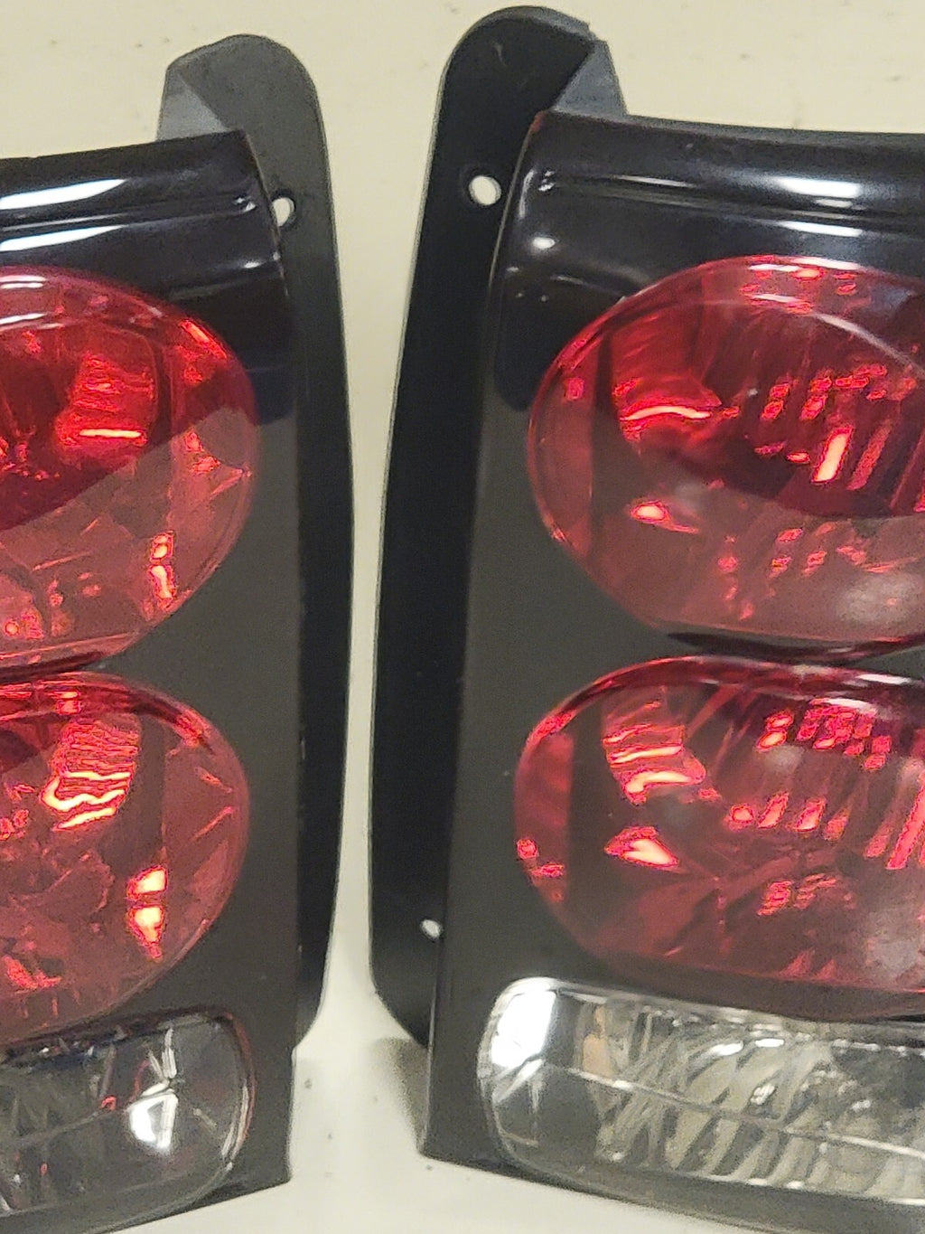 🔥2002-2009 Chevy TRAILBLAZER REAR  LH TAILLIGHT Tail Light OEM SET