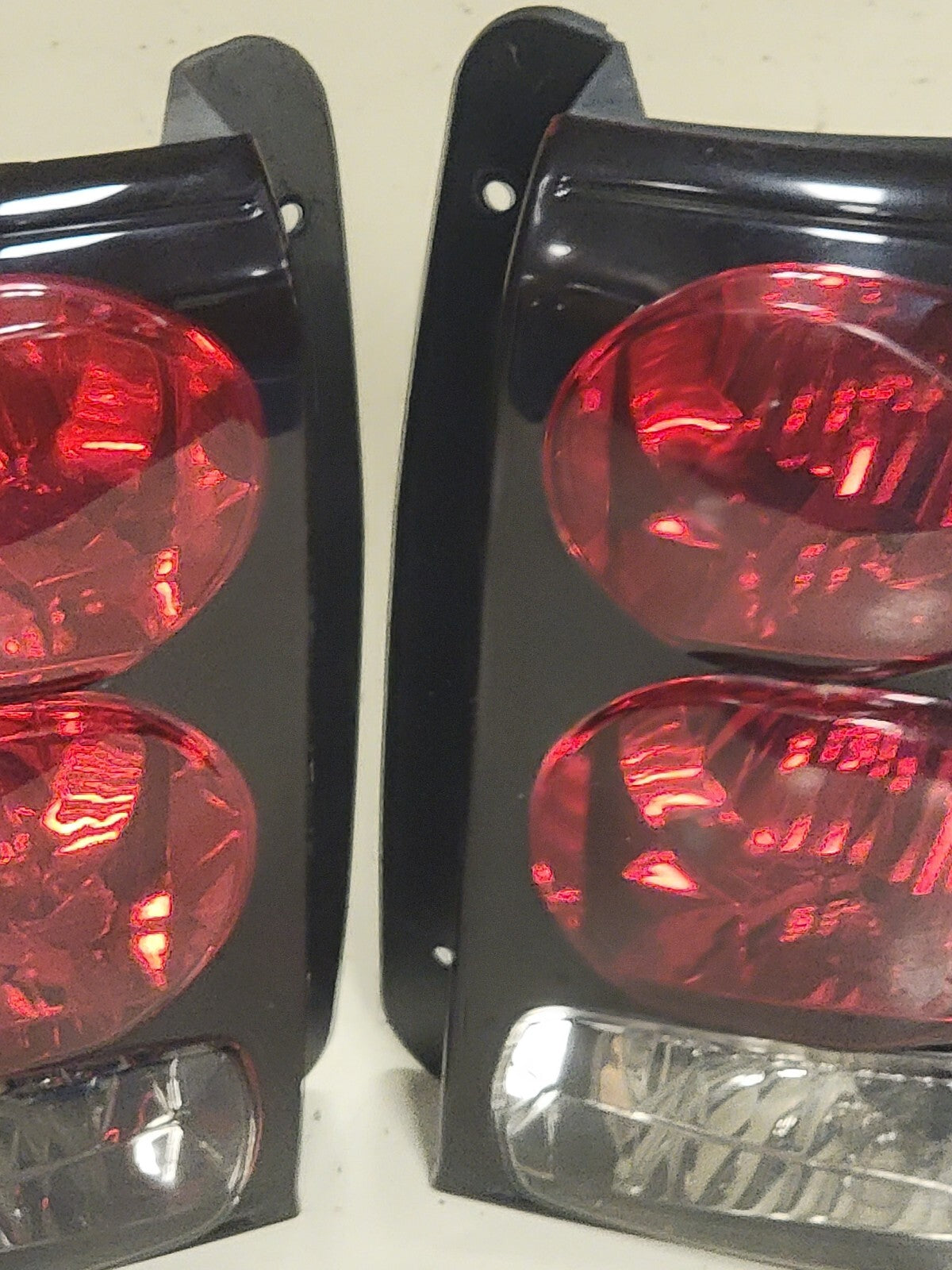 🔥2002-2009 Chevy TRAILBLAZER REAR  LH TAILLIGHT Tail Light OEM SET