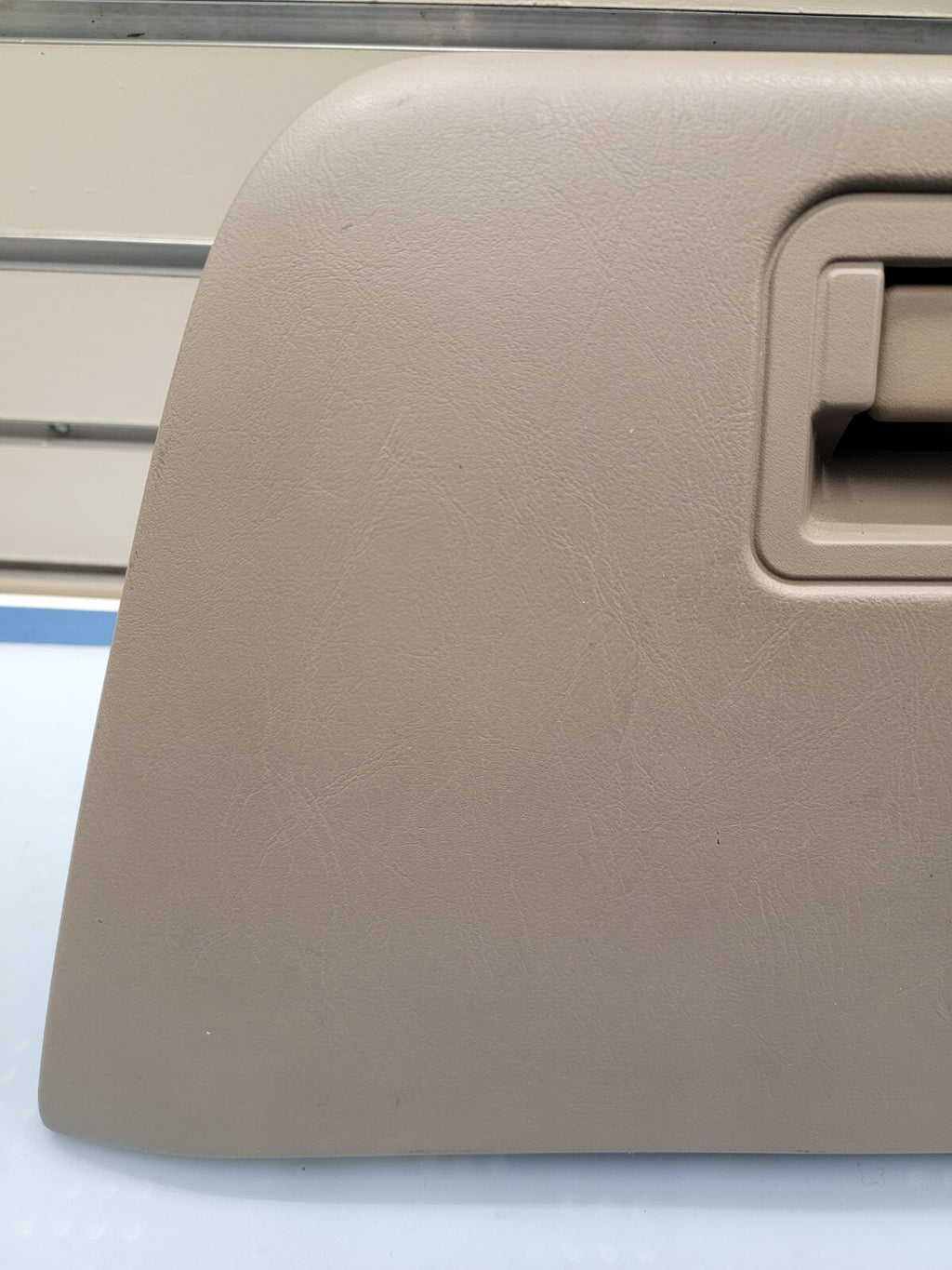 🔥05-07 Ford F250 F350 Super Duty Glove Box Storage Compartment DARK TAN G10