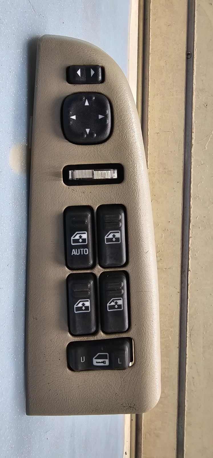 🔥99-02 Tahoe Suburban Yukon Left Driver Master Power Window Switch Assembly Tan