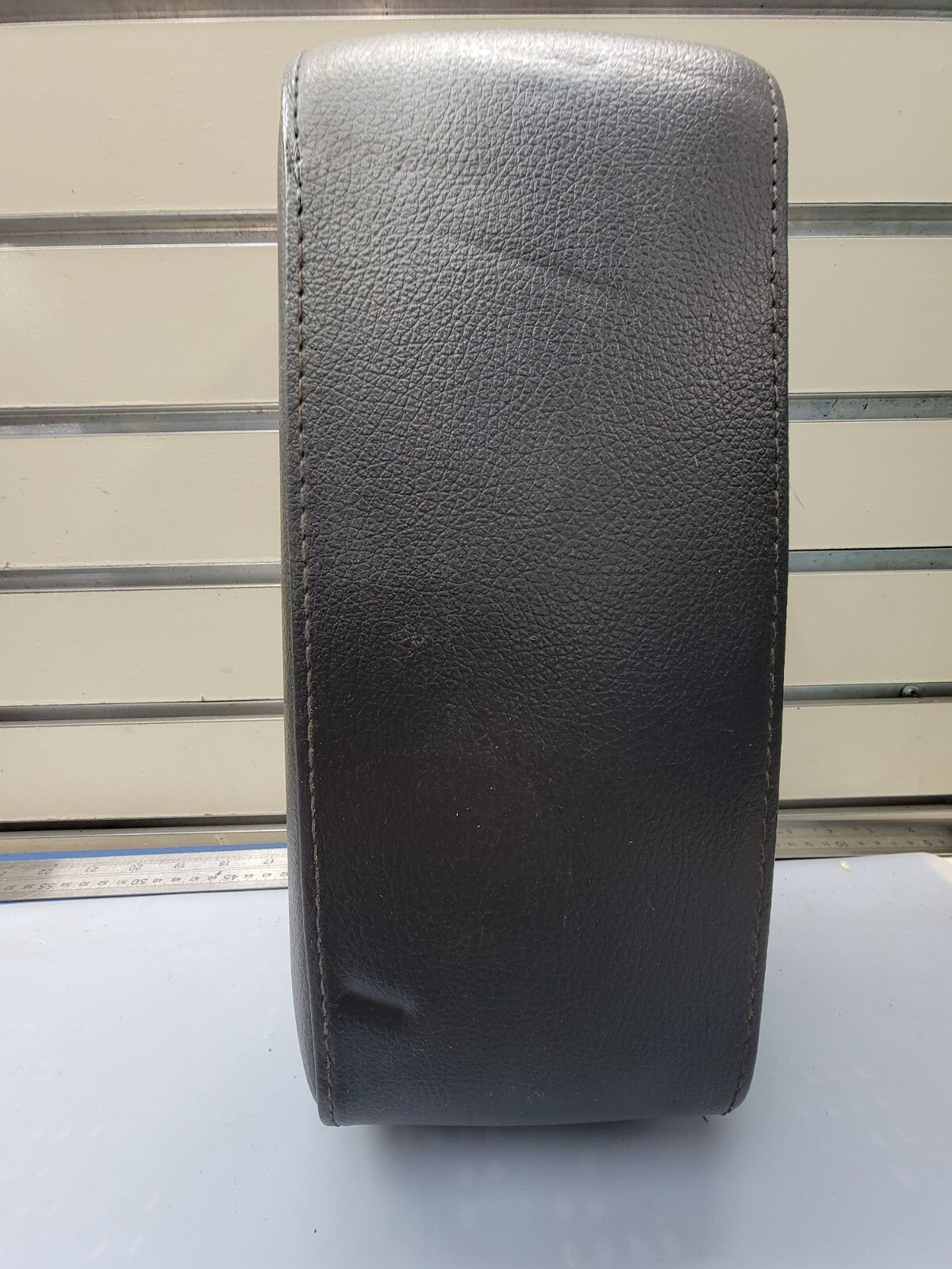 🔥2009-2010 Dodge Journey Center Console Sliding Armrest Lid Assembly OEM Black