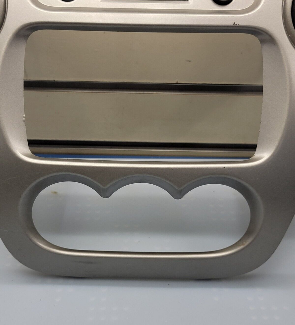 🔥2003-2007 Saturn Ion Radio AC Climate Control Bezel Assembly Vents silver