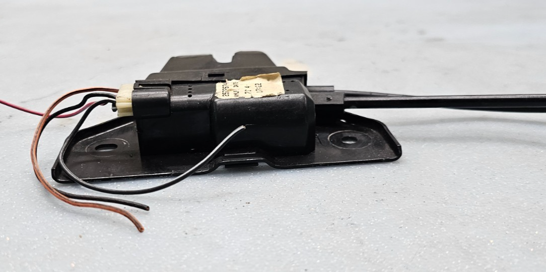 🔥02-05 Pontiac Bonneville Trunk Latch Power Lock Release Actuator Assembly OEM