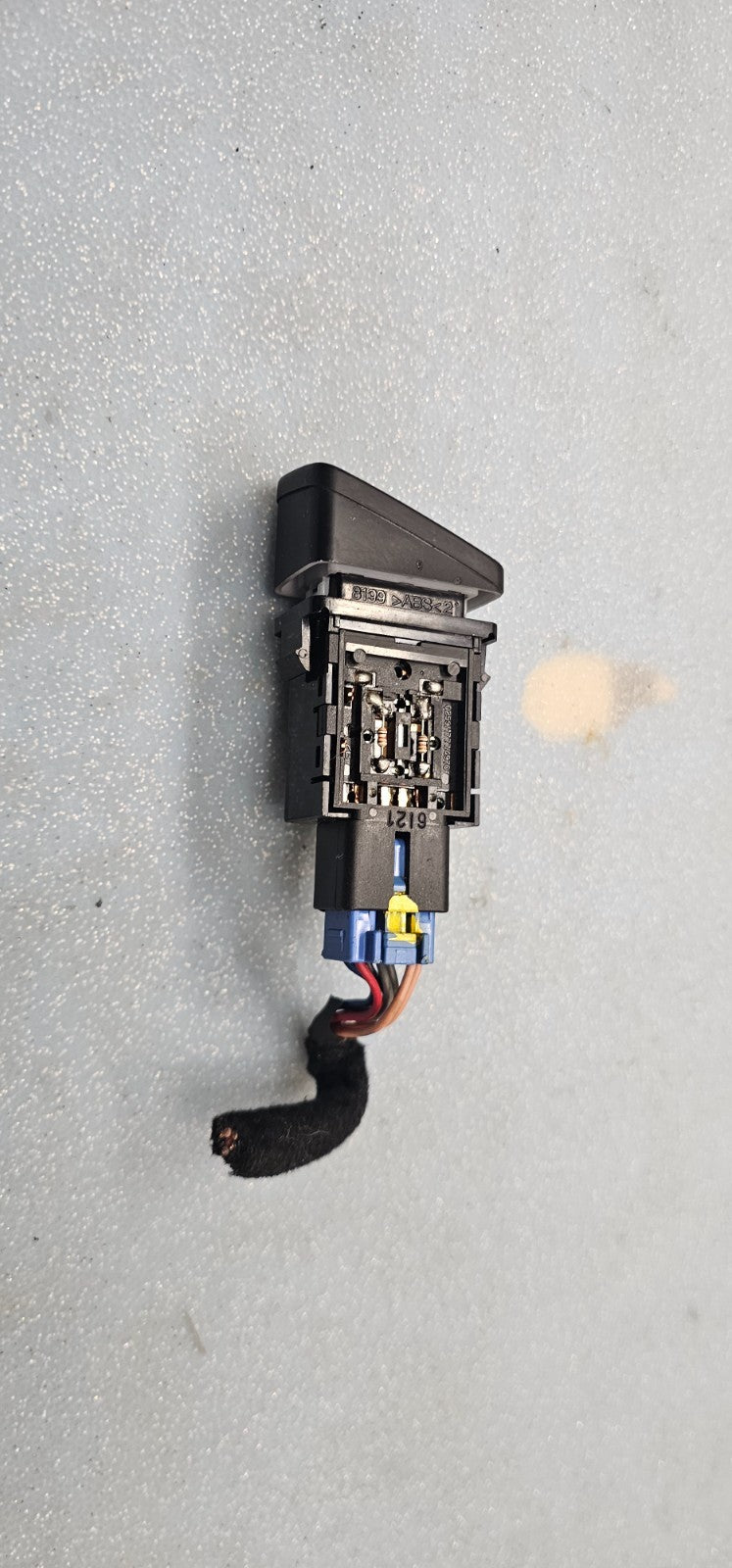 🔥05-06 Hyundai Tucson Rear Defrosted Defroster Heater Control Switch Button