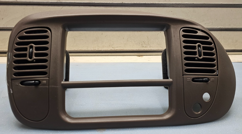 97-03 Ford F150 Center Dash Radio Climate BEZEL Trim Panel🔴AIRBG Line Tan B1