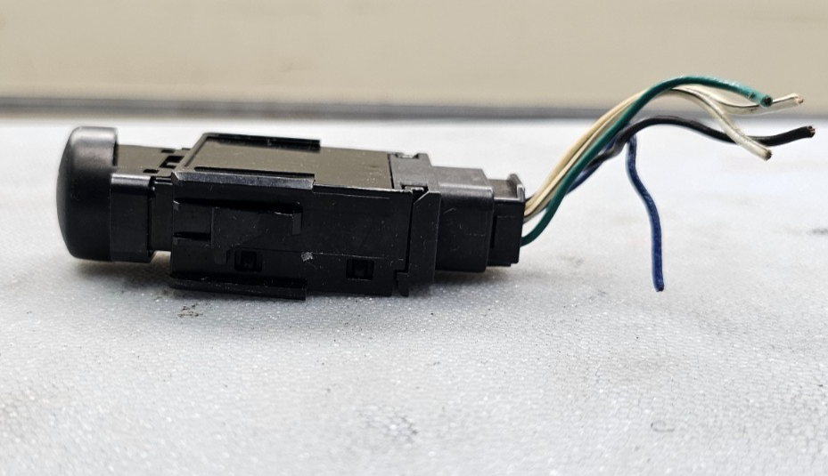 🔥03-08 Pontiac Vibe Defrost Defroster Glass Heat Heated Switch Assembly Black
