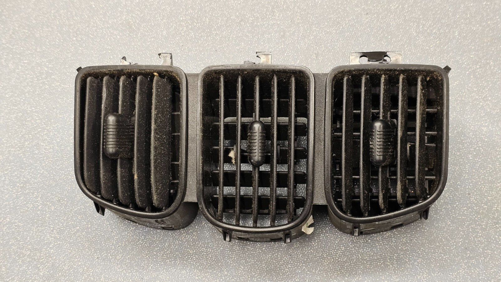 🔥 01-07 Dodge Grand Caravan Dash Center Air Vents A/C AC Heater Panel  Black