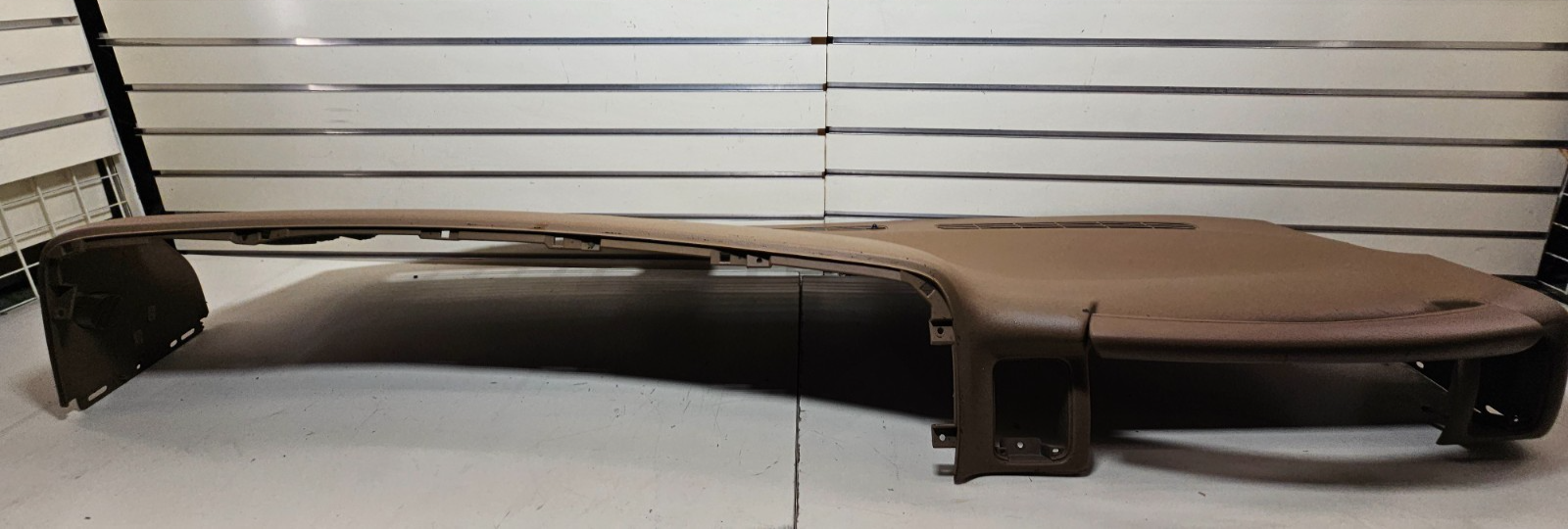 🔥99-06 SILVERADO SIERRA Upper Dash Cap Cover Top Dashboard Tan Assembly DP1