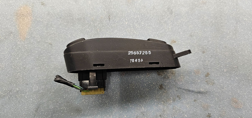 🔥00-05 LESABRE INSTRUMENT CLUSTER SPEEDOMETER TRIP RESET ENG MET SWITCH BLACK