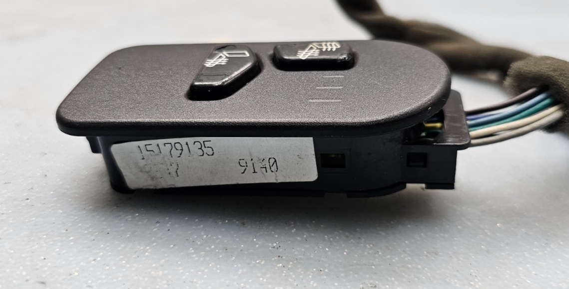 🔥03-07 HUMMER H2 FRONT RIGHT PASSENGER SIDE DOOR SEAT HEAT HEATER SWITCH OEM