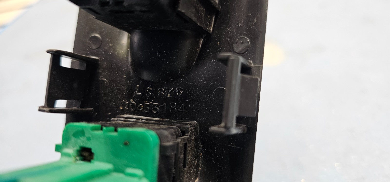 🔥99-05 Chevy Venture Right Passenger Power Window Switch Black Oem