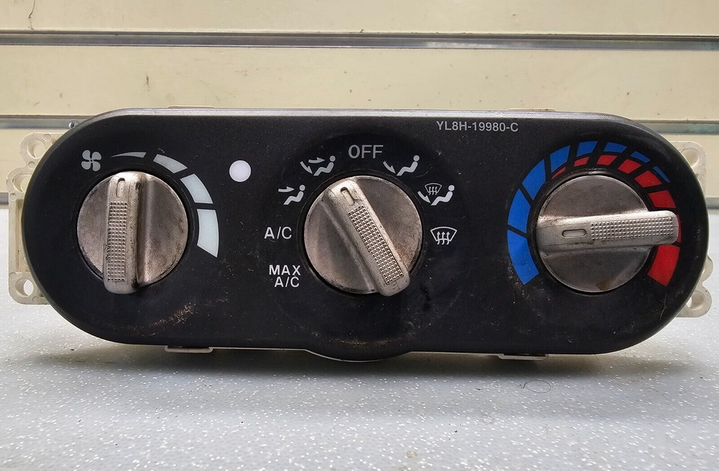 01-04 Tribute Dash AC Heater Climate Control Panel Temperature Conditioner Unit