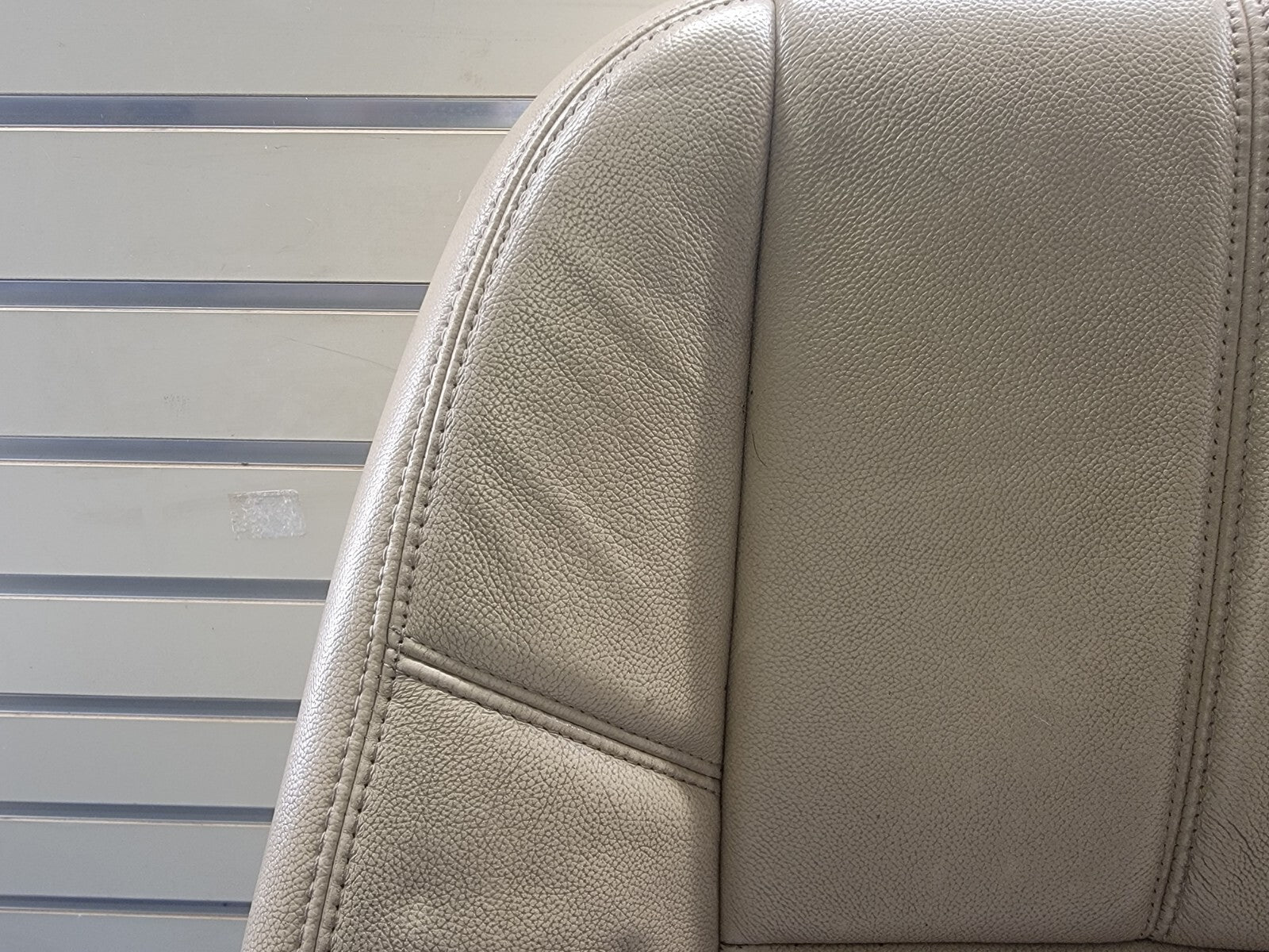 🔥07-13 GMC Sierra 1500 2500 3500 Seat rest cushion leather front right TAN V4
