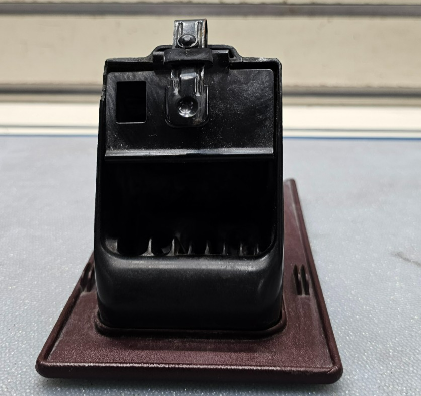 🔥95-99 CHEVY GMC SILVERADO YUKON TAHOE C/K Lighter Port Ashtray Assembly RED
