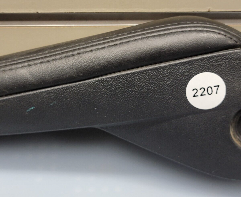 🔥11-20 CARAVAN TOWN & COUNTRY RIGHT PASSENGER SIDE FRONT SEAT ARMREST BLACK