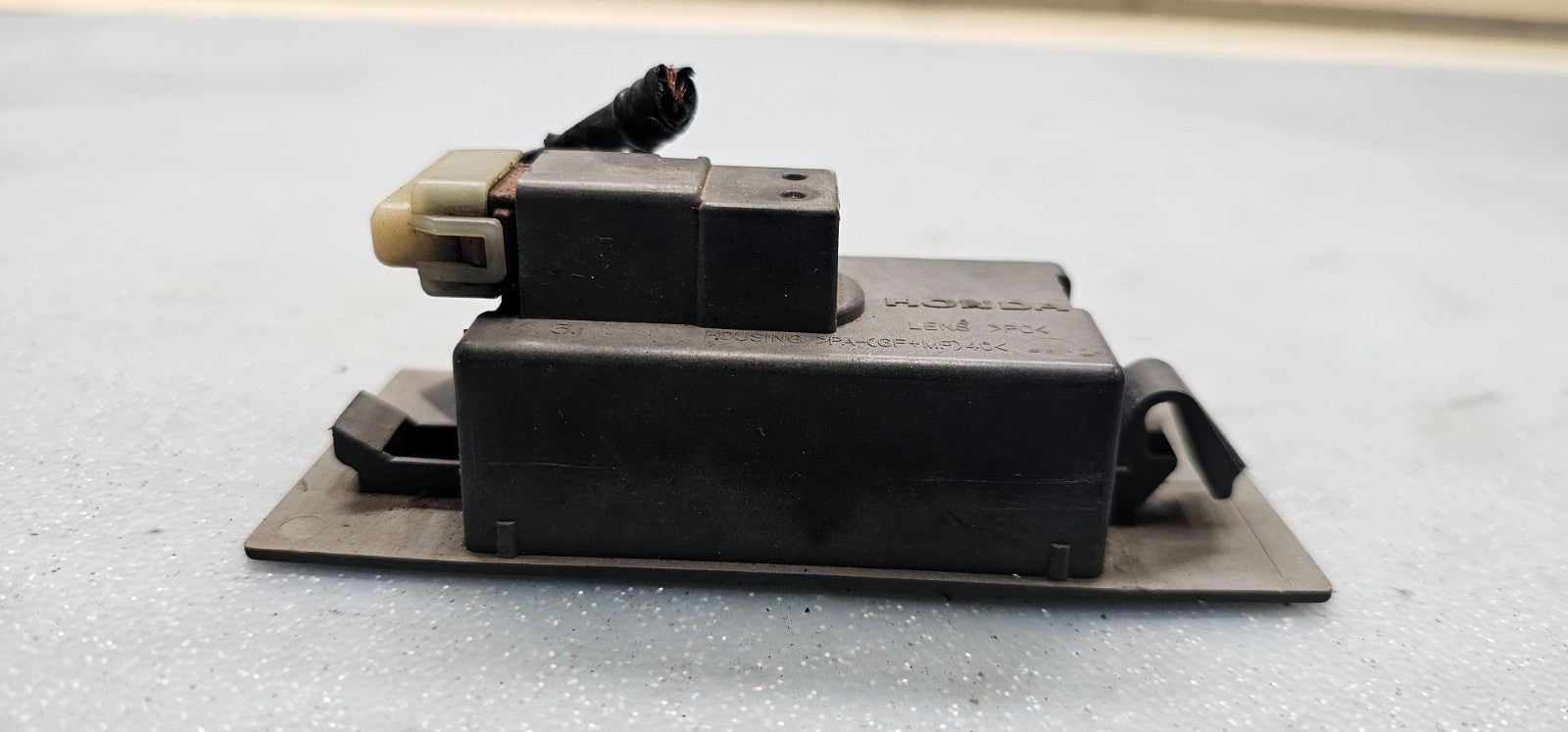 🔥2005-2007 Honda Odyssey license plate light Assembly OEM C102 BLACK