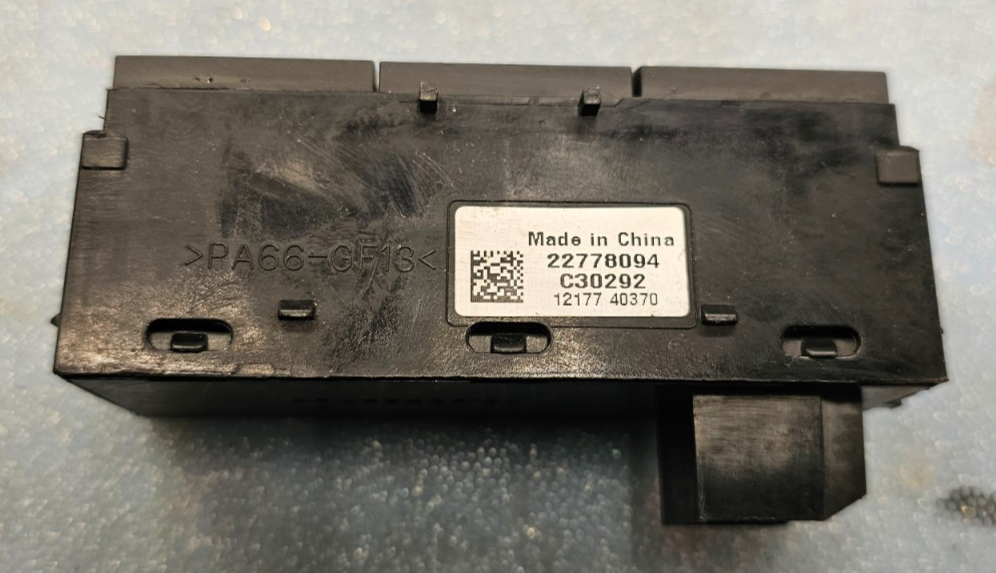 🔥07-13 Chevy Silverado Sierra Dash TCS Traction Control Off Switch Assembly