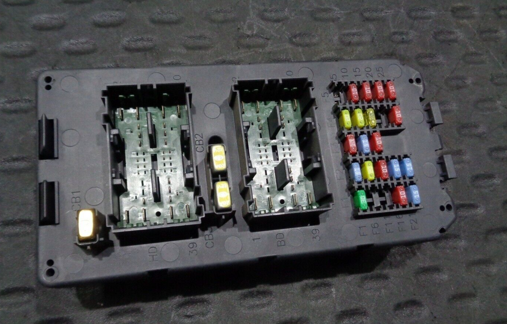 🔥2007 Commander Grand Cherokee Relay Fuse Box Body Control Module Junction Unit