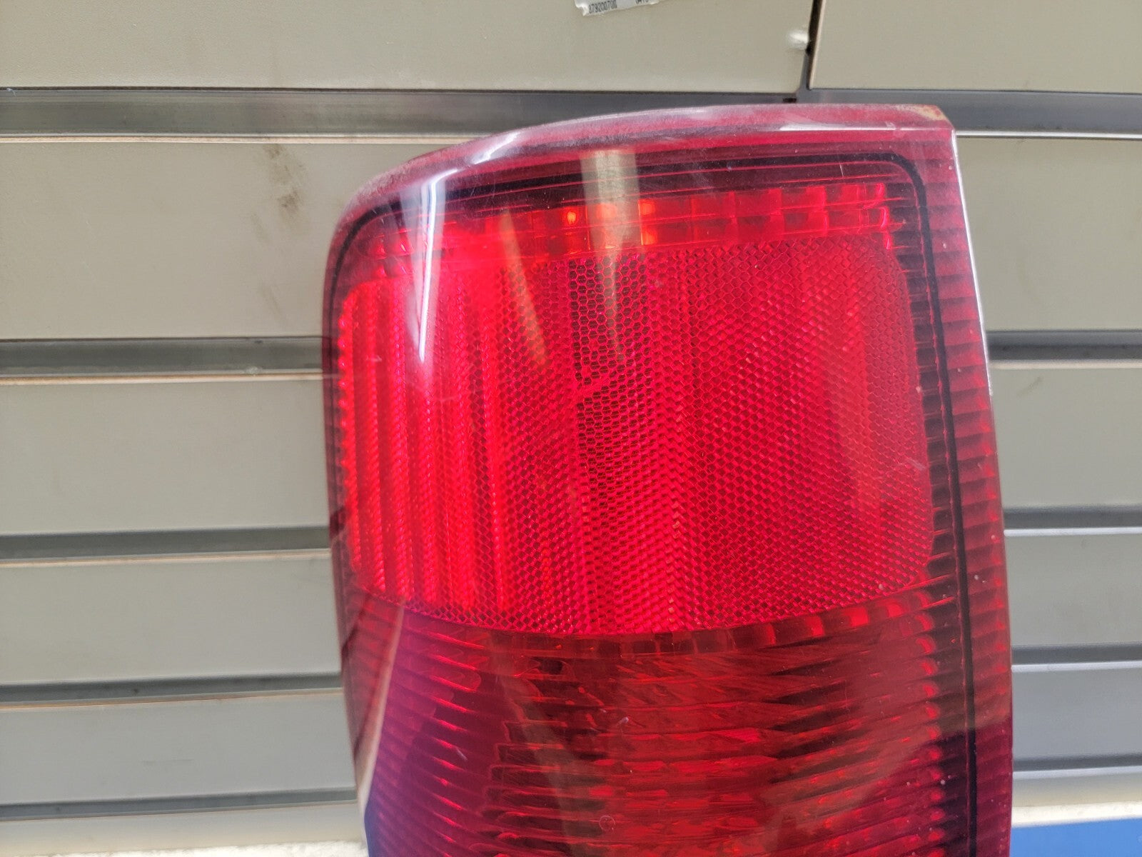 🔥1998-2000 Lincoln Navigator Left Driver Tail Light Lamp Outer Assembly