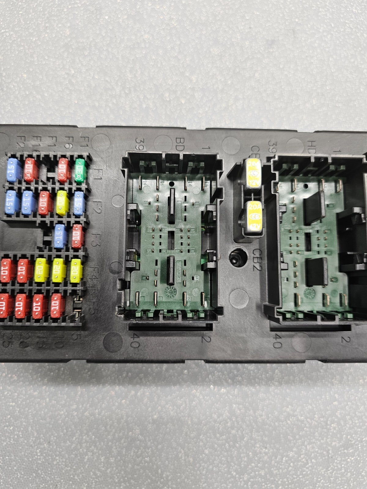 🔥05-06 Jeep Grand Cherokee Commander Body Control Module BCM Fuse Junction Box